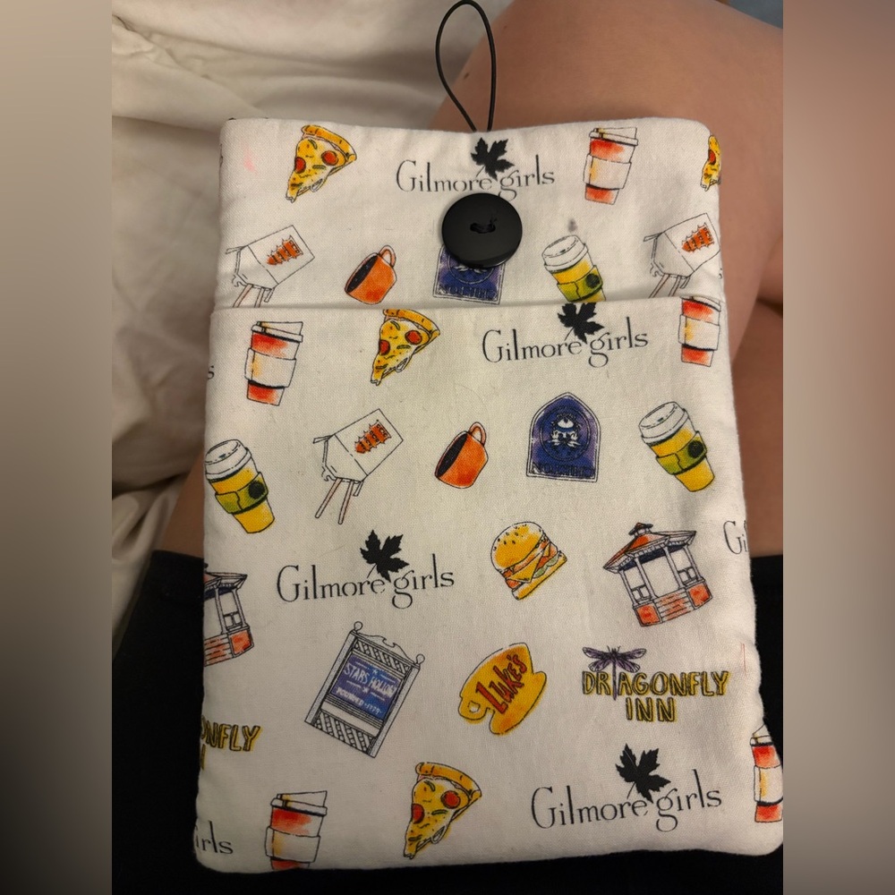 Gilmore Girls Themed Kindle Pouch